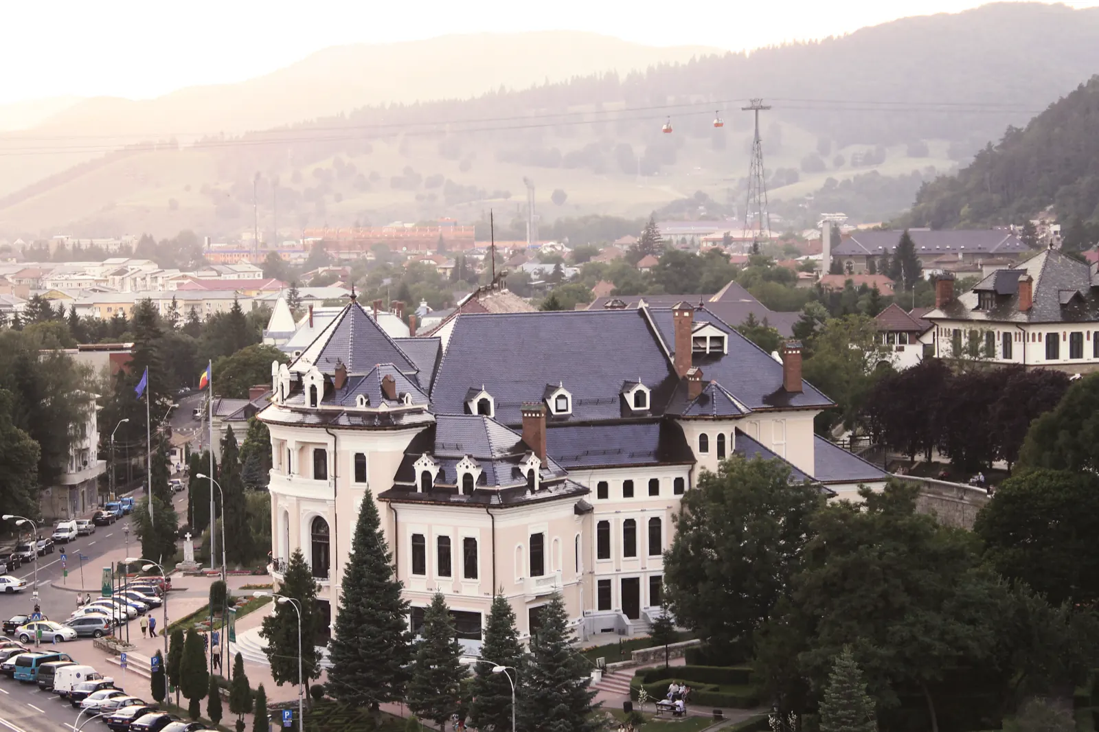 Youth Theatre Piatra Neamț, 3